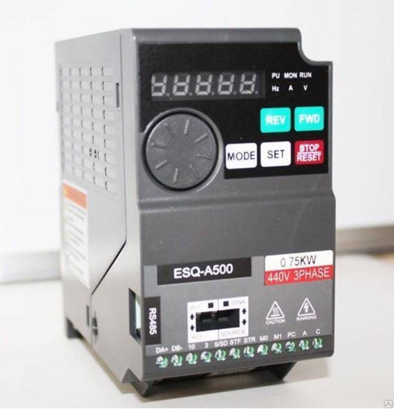 Частотный преобразователь ESQ A500, 0,75 кВт, 2,6 А, 380 В, 3 ф